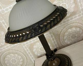 119 Metal Table Lampmin