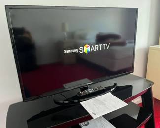 119 Samsung 40In. Smart LCDLED HDTV 2014min
