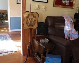 Antique Early Victorian English Pole Screen,