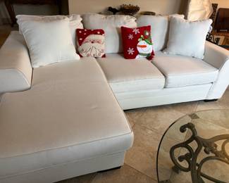 Sectional Couch with chaise lounge Beautiful condition