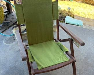 Pier one song back beach chair 