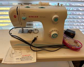 Vintage Singer, simple sewing machine