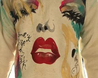 Marilyn Sweatshirt up close
