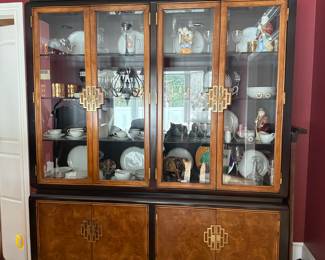 PORCELAIN COLLECTIBLES, VINTAGE CHINA & DINING ROOM SET 
