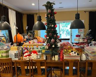 Decorations for every season.