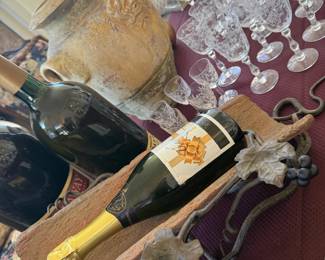 Lots of wine country gifts