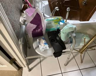 Miscellaneous in bathroom 