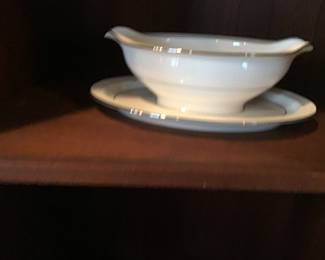 attached gravy bowl - Noritake "Sorrento"