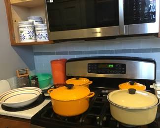 Tupperware and more kitchen items