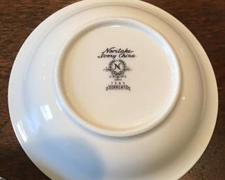 Noritake Ivory China "Sorrento" large set with serving pieces