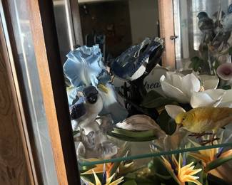 Porcelain birds and flowers