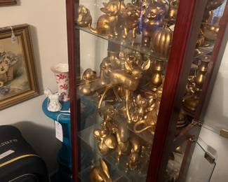 Vintage guilded. Ceramic figures