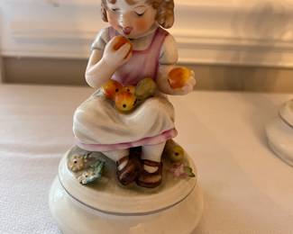 Goebel Figurines-Georgia Peach