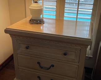 Lexington Solid Oak Contemporary Coastal Nighstand