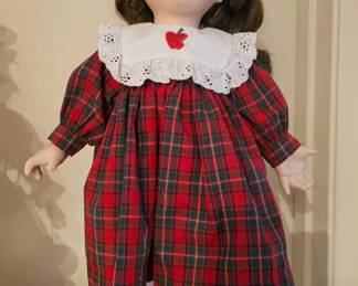 1993 Georgetown Apple Dumpling Porcelain doll
