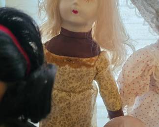 Vintage circa 1970
porcelain doll
Germany