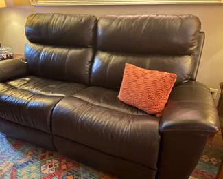 Lazy boy electric recliner loveseat like new with tags still atached