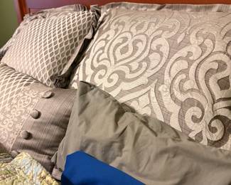 King bedding on Ethan Allen King Bed