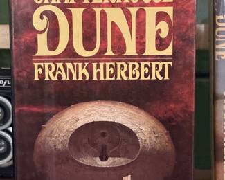 CHAPTERHOUSE: DUNE