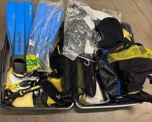 Scuba Diving Gear Lot Cressi Fins Snorkels Boots Gloves Hoods Mesh Bags Dive Knife in Hard Case