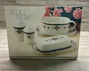Studio Nova Southwestern Pattern 4-Pc Serving Set NEW Boxed Butter Gravy Shakers