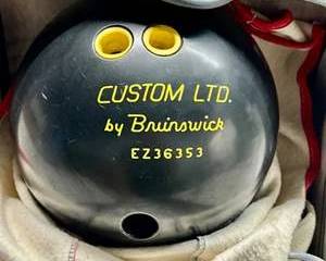 Vintage Brunswick Custom LTD Bowling Ball with Retro Carry Bag Black Ball EZ36353 Classic