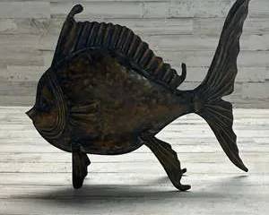 Large Metal Fish Sculpture – Handcrafted Rustic Decor – Textured Patina – Coastal / Nautical Art