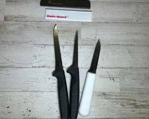 Set of 3 Mundial High-Carbon Knives – NSF Certified, Antimicrobial Handles + Edge Guards