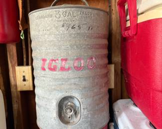Old igloo cooler