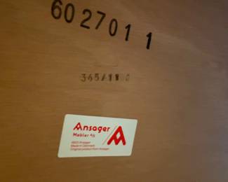 Label on the tray table