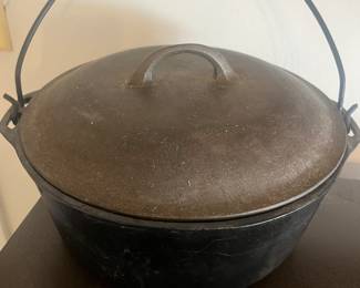 Cast Iron Dutch Oven with Lid