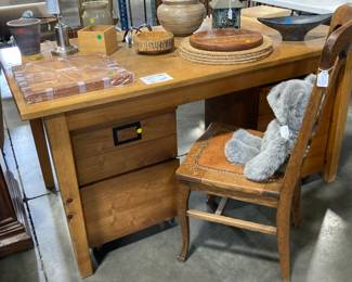 Table desk with separate wood file drawers, lots of unique accessories