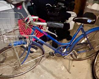 Schwinn Collegiate Ladies Bike $95 with front basket. 
