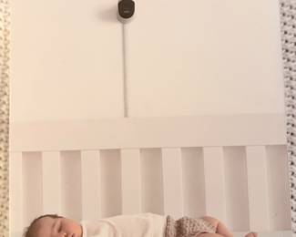 Owlet cam 2 audio & video baby monitor NIB $25