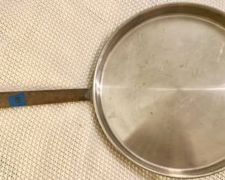 11” Rnd Copper sauté / flambé pan $50