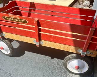 Town & Country Vintage wagon red slats can be removed $75