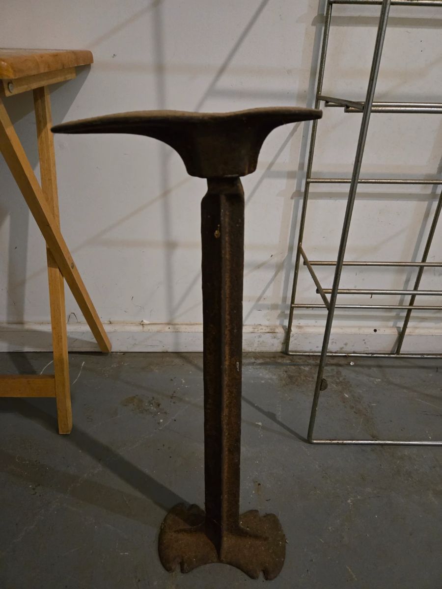 Cast iron cobbler shoe stand