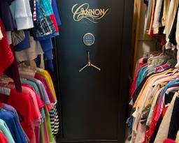 Cannon Combination Gun Fire Safe - excellent condition! Large and heavy; may require professional movers. Buyer is responsible for removal; timing can be arranged.