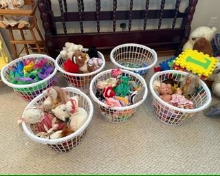Stuffed animals and dolls (including all beanie babies for $1)