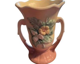 Vintage Hull pottery "wildflowers" double-handed ceramic vase. Circa 1940s.