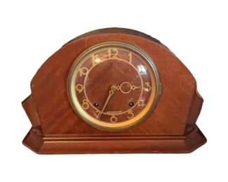 Seth Thomas wooden mantle clock with Arabic numbers and secondary dial. 1930s.