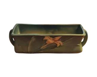 Roseville Art Pottery Zephyr Lily art pottery window box planner. Circuit 1946.
