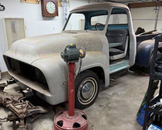 1954 Ford F-100 Pickup (Project Truck)