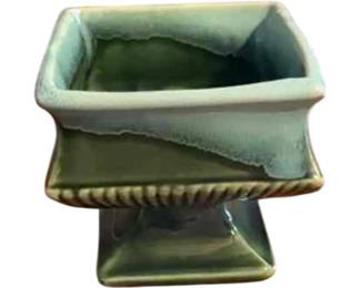 McCoy pottery model 3009 footed planner with drip glaze. Circa 1950s and 60s.