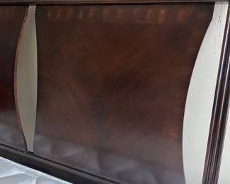 Queen dark woodQueen dark wood bed frame - 56h headboard x 30h footboard x 64w. and matching nightstand