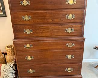 VIRGINIA GALLERIES Wild Black Cherry Gentleman's Dresser