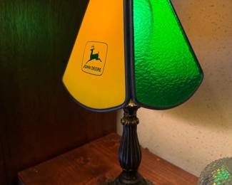 Vintage JOHN DEERE Leaded Stained Glass 15" Table Lamp