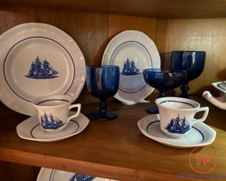 English Wedgewood China Dining Set "American Clipper" Game Cock 1850