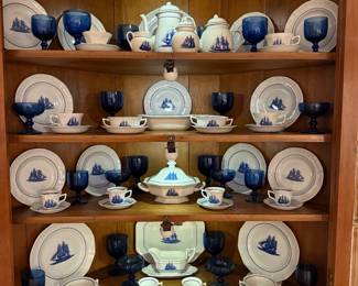 English Wedgewood China Dining Set "American Clipper" Game Cock 1850
