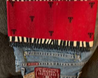 Lucky Brand Texas Tech jeans size 34